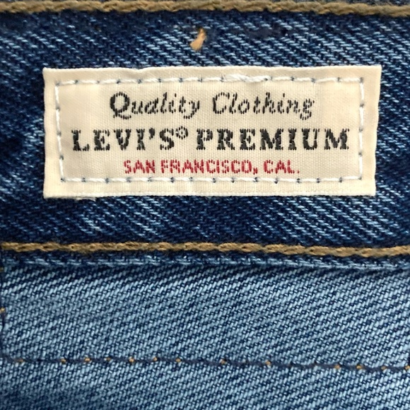 LEVI'S 501 Premium Denim Shorts Classic Blue Wash - Picture 2 of 9